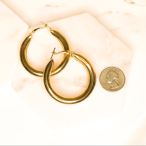 UO Style Retro Gold Hoop Drop Earrings - Picture 7 of 7